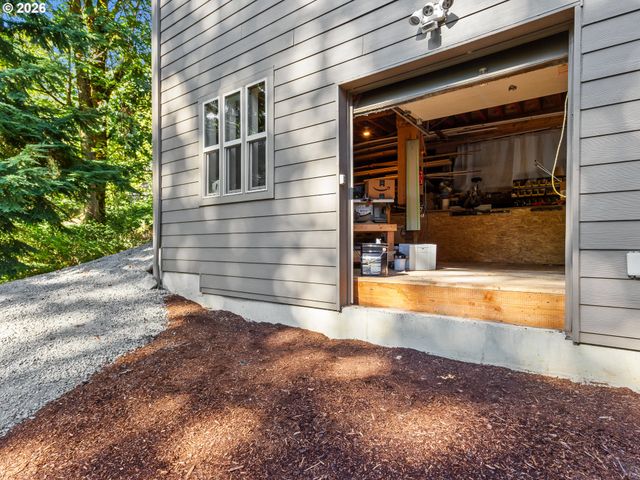 8755 Se KINGSWOOD Way, Damascus, OR 97089