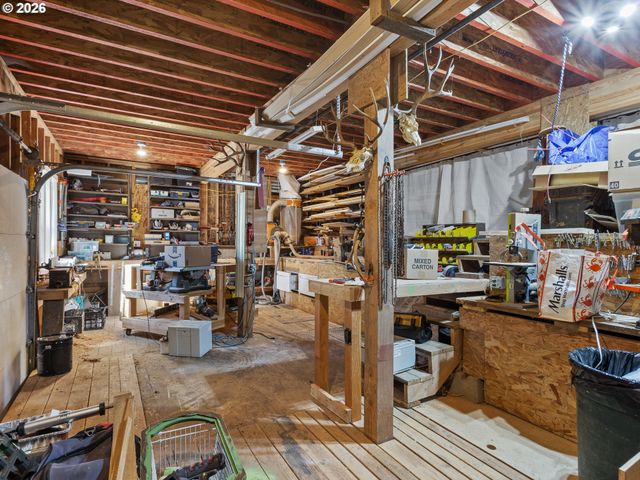 8755 Se KINGSWOOD Way, Damascus, OR 97089
