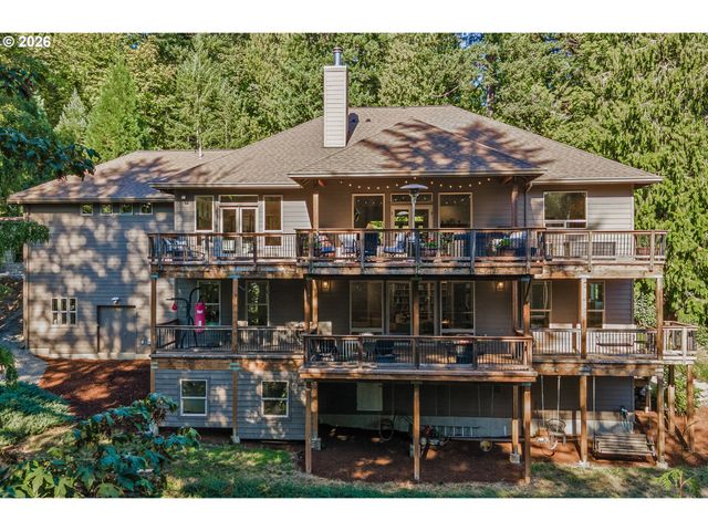 8755 Se KINGSWOOD Way, Damascus, OR 97089