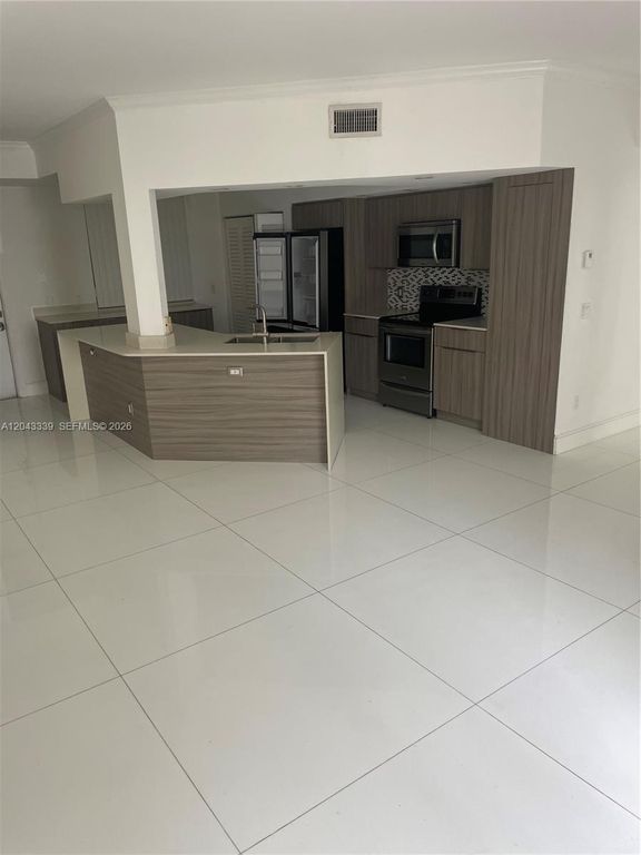 3155 NE 184th Street 8105, Aventura, FL 33160