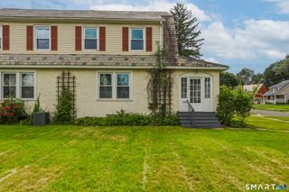 57 Washington Circle, West Hartford, CT 06119
