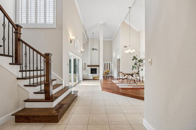 4115 Rive Lane, Addison, TX 75001