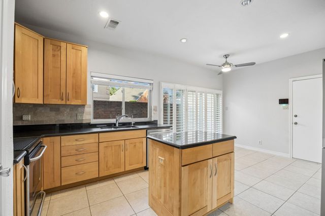 4115 Rive Lane, Addison, TX 75001