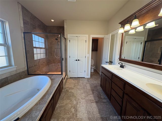 6079 E 143rd Street S, Bixby, OK 74008