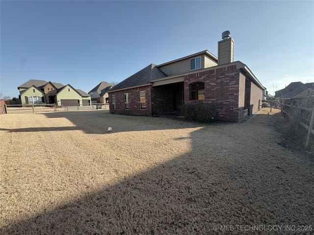 6079 E 143rd Street S, Bixby, OK 74008