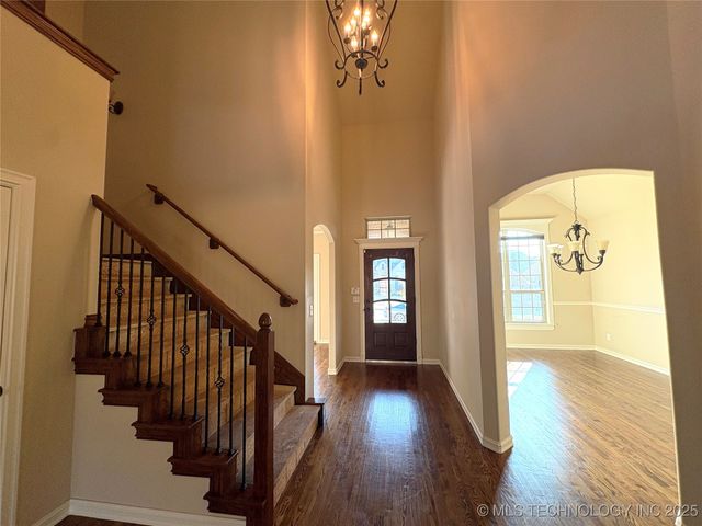 6079 E 143rd Street S, Bixby, OK 74008