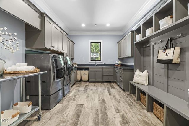 261 Lexington Dr, Apex, NC 27523