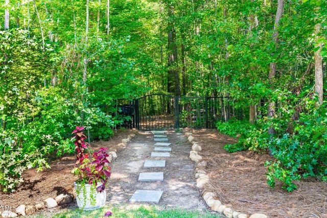 261 Lexington Dr, Apex, NC 27523