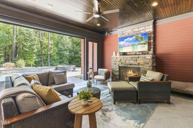 261 Lexington Dr, Apex, NC 27523