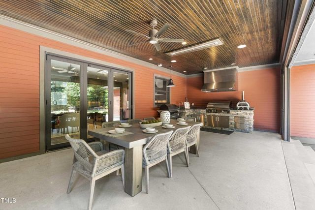 261 Lexington Dr, Apex, NC 27523