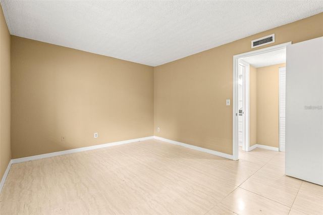 7510 PRESLEY PLACE 99-B, Tampa, FL 33617