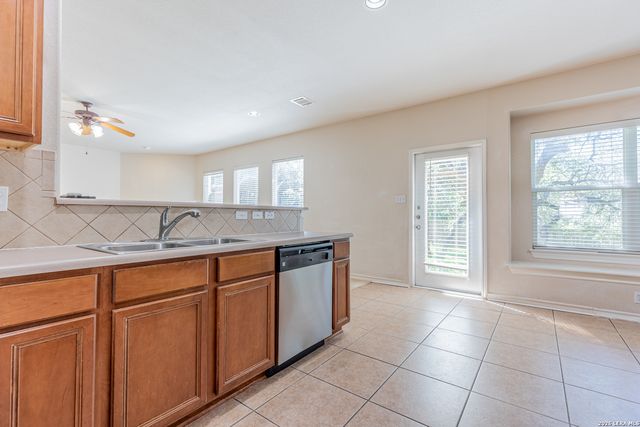 968 PERSIAN GDN, San Antonio, TX 78260