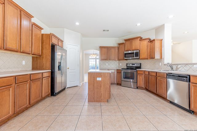 968 PERSIAN GDN, San Antonio, TX 78260