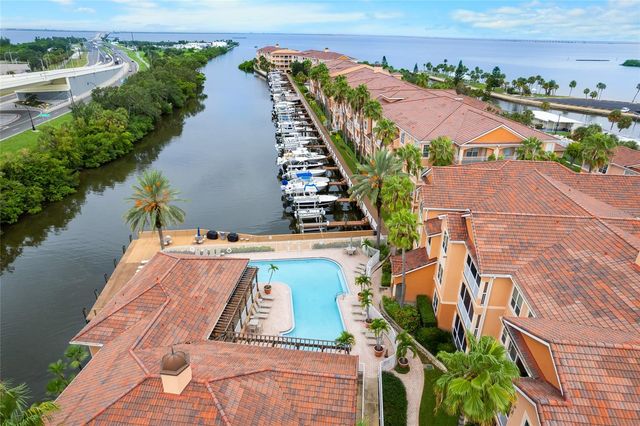 5000 CULBREATH KEY WAY 1-118, Tampa, FL 33611