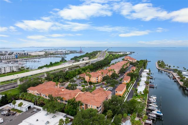 5000 CULBREATH KEY WAY 1-118, Tampa, FL 33611