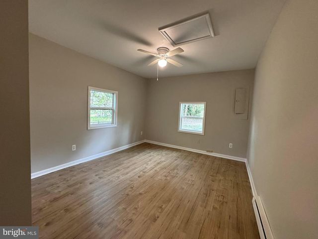1605 LAKEVIEW DR, Colonial Beach, VA 22443