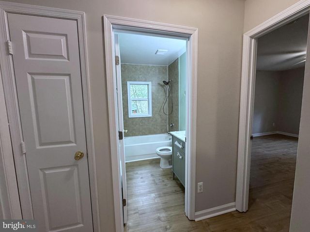 1605 LAKEVIEW DR, Colonial Beach, VA 22443