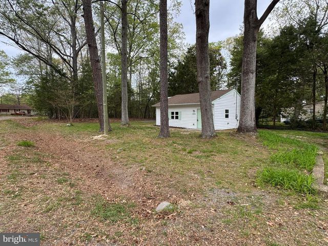 1605 LAKEVIEW DR, Colonial Beach, VA 22443