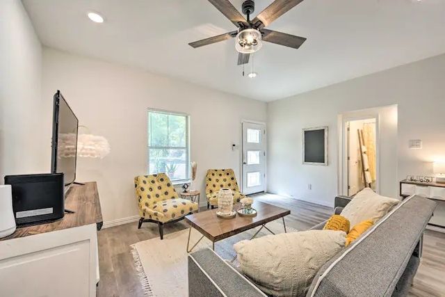 6150 Shawnee Drive, Mabank, TX 75156