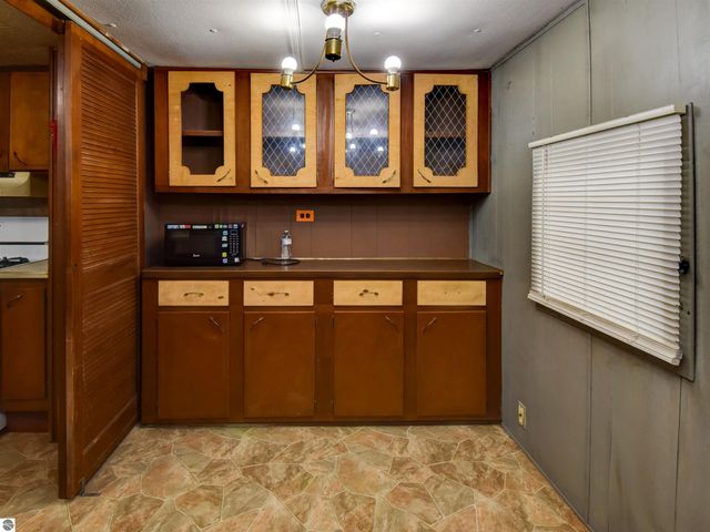 974 Parkway Drive, Tawas City, MI 48763