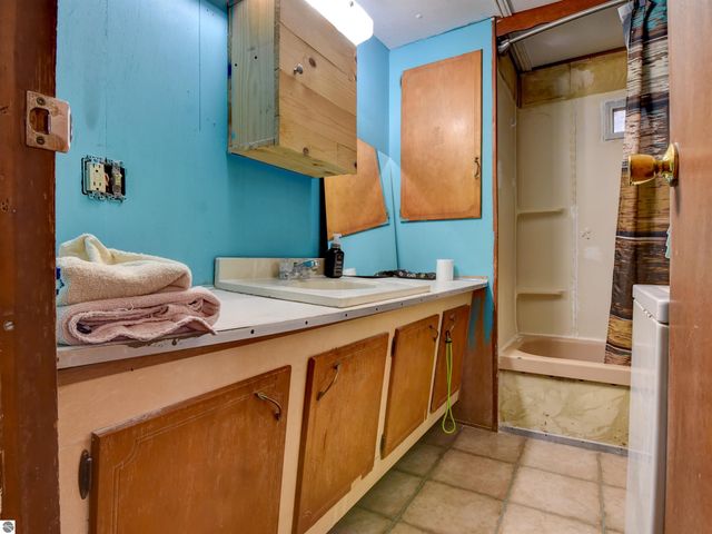 974 Parkway Drive, Tawas City, MI 48763