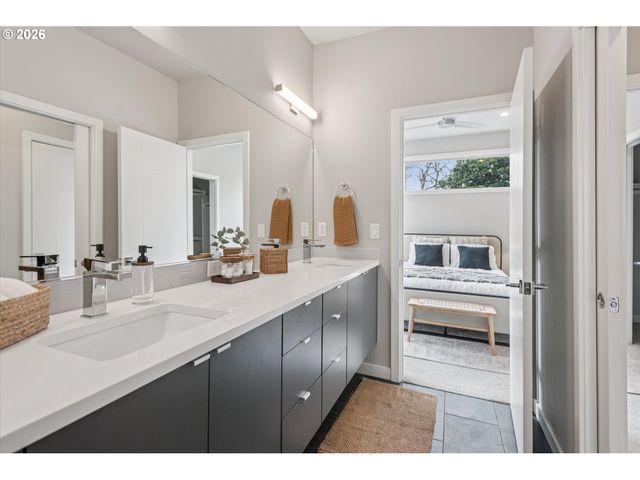 2511 Se 29TH Ave, Portland, OR 97202