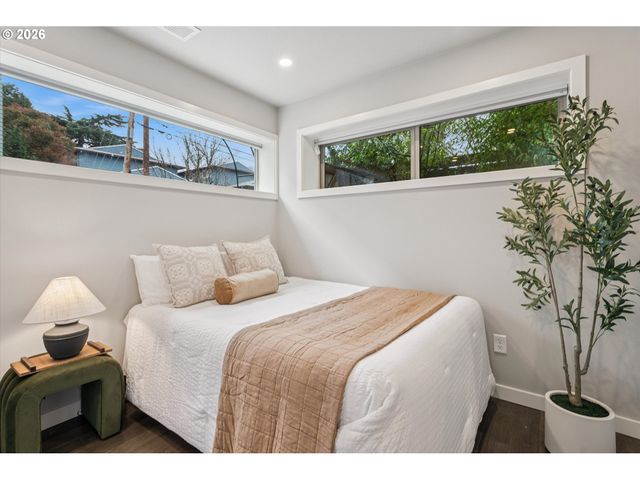 2511 Se 29TH Ave, Portland, OR 97202