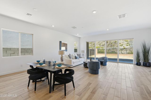 21262 W MARIPOSA Street, Buckeye, AZ 85396