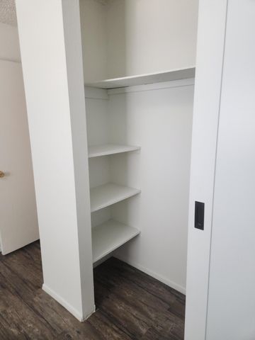 1212 Chelwood Park Boulevard NE 4, Albuquerque, NM 87112