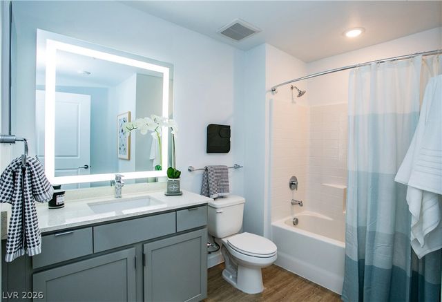 4480 Meadows Lane 485, Las Vegas, NV 89107