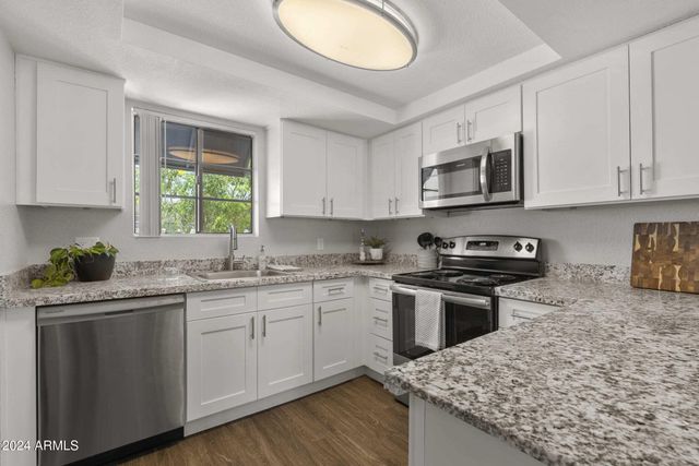 16220 N 7TH Street 1, Phoenix, AZ 85022