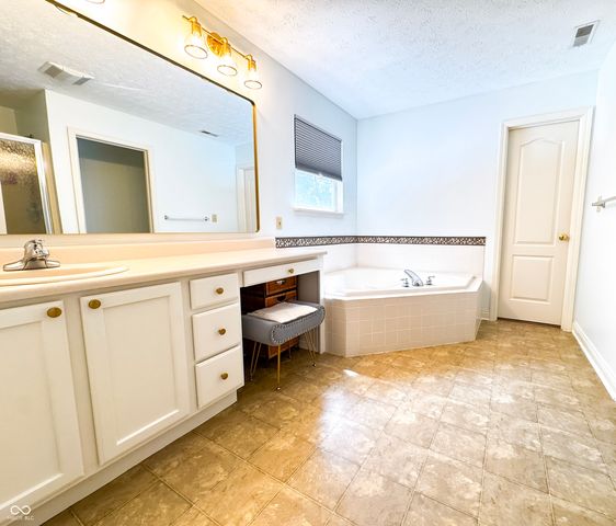 689 Winslow Lane, West Lafayette, IN 47906