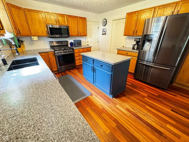 689 Winslow Lane, West Lafayette, IN 47906