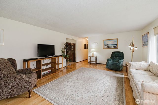 5924 Nora Street NW, Bremerton, WA 98311