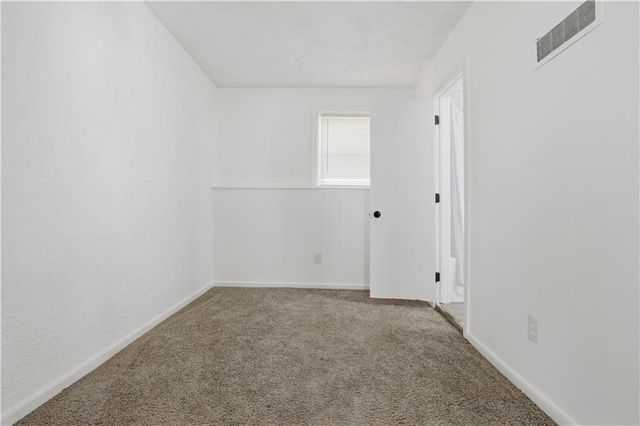 10504 E 71st Terrace E, Raytown, MO 64133