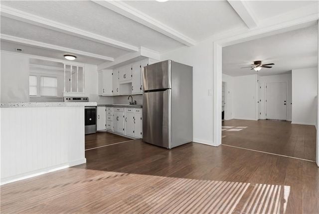 10504 E 71st Terrace E, Raytown, MO 64133