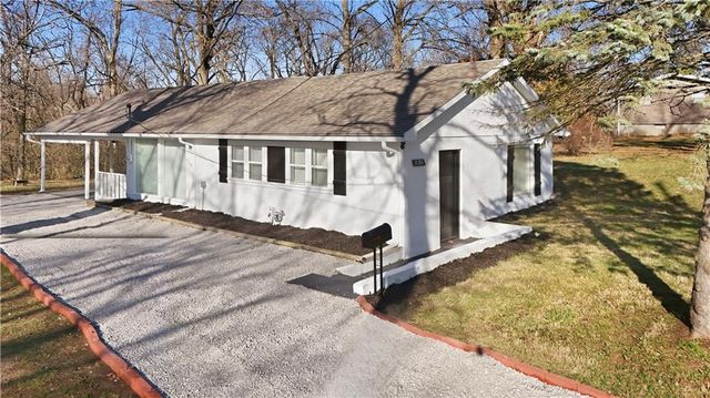 10504 E 71st Terrace E, Raytown, MO 64133