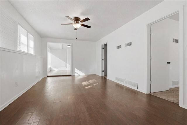 10504 E 71st Terrace E, Raytown, MO 64133