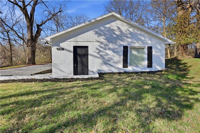10504 E 71st Terrace E, Raytown, MO 64133
