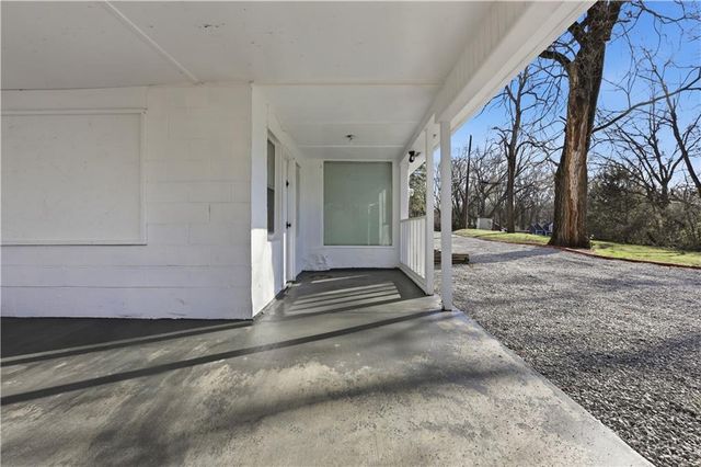 10504 E 71st Terrace E, Raytown, MO 64133