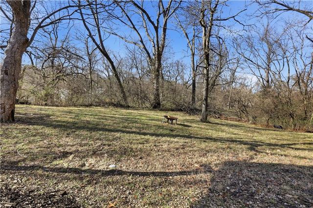 10504 E 71st Terrace E, Raytown, MO 64133