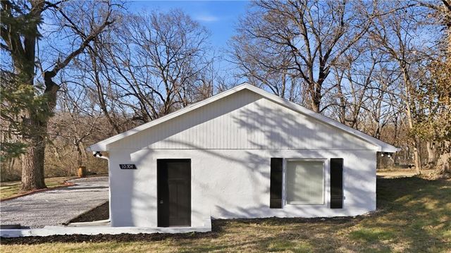 10504 E 71st Terrace E, Raytown, MO 64133