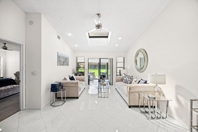 5916 Sunswept Lane A, Boynton Beach, FL 33437