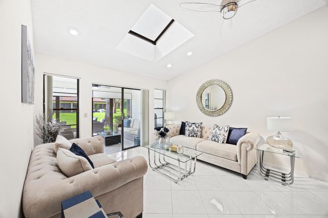 5916 Sunswept Lane A, Boynton Beach, FL 33437