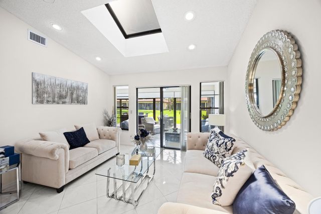 5916 Sunswept Lane A, Boynton Beach, FL 33437