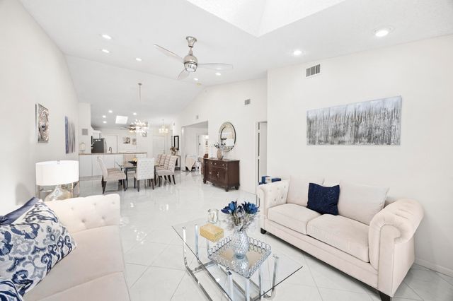 5916 Sunswept Lane A, Boynton Beach, FL 33437