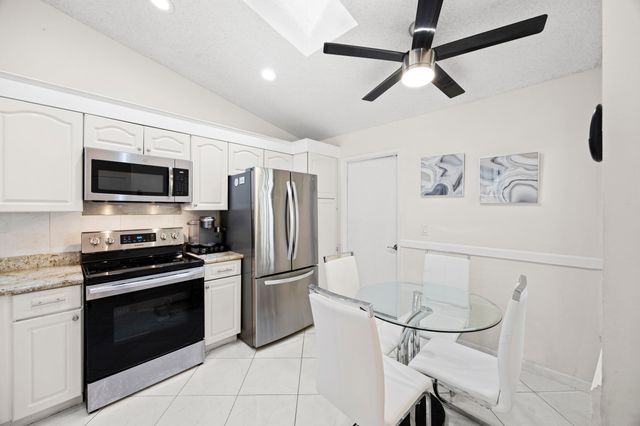 5916 Sunswept Lane A, Boynton Beach, FL 33437