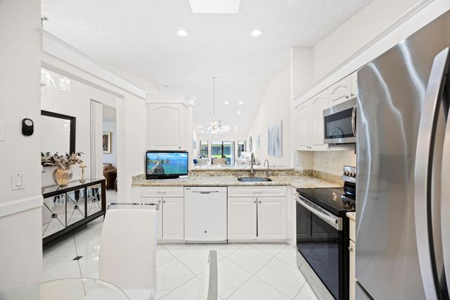 5916 Sunswept Lane A, Boynton Beach, FL 33437