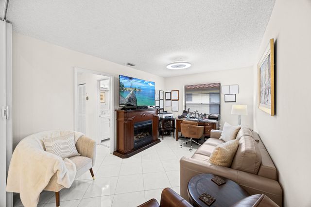 5916 Sunswept Lane A, Boynton Beach, FL 33437