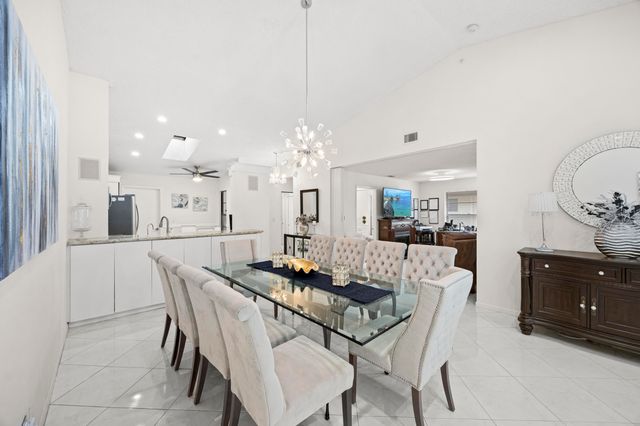 5916 Sunswept Lane A, Boynton Beach, FL 33437